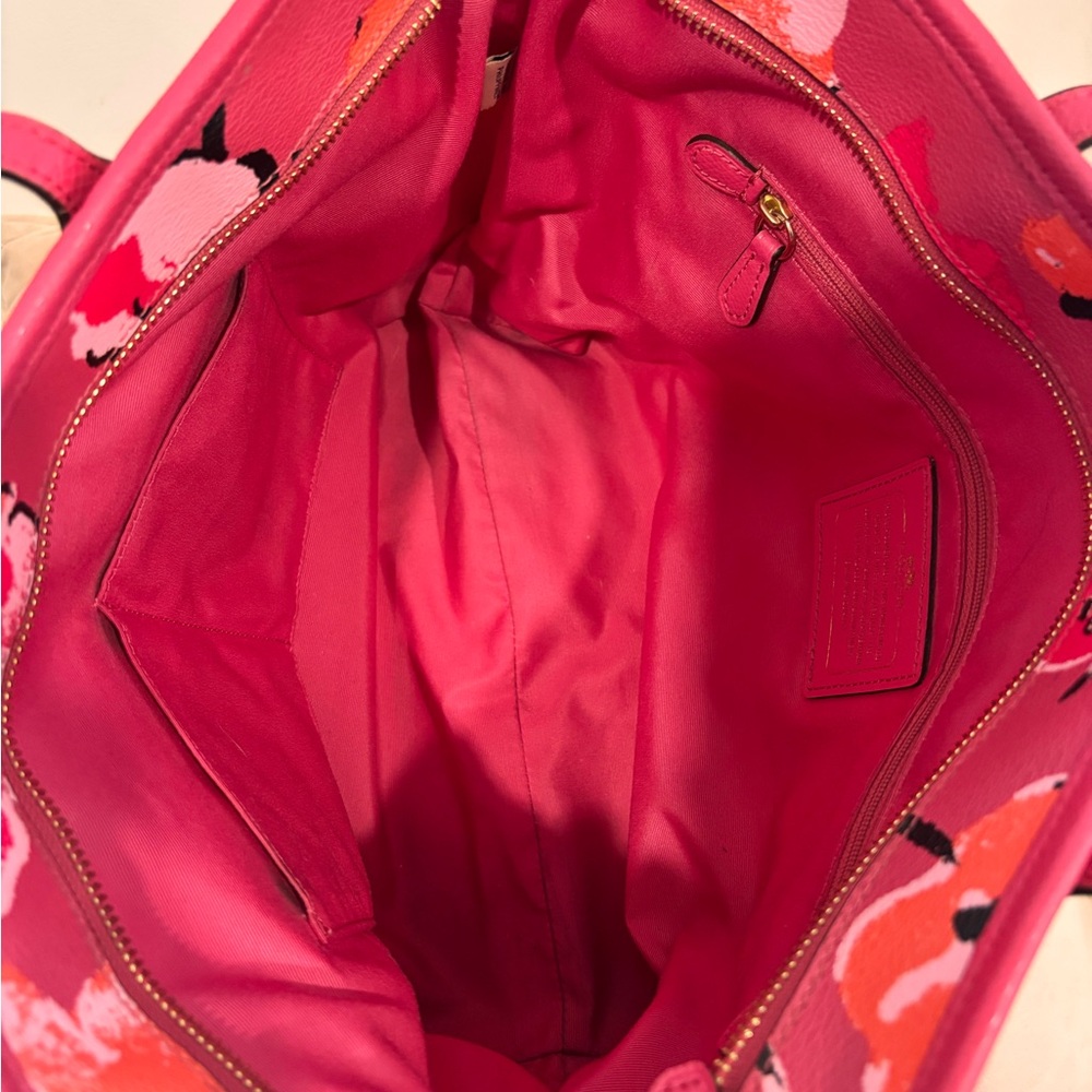 Coach Floral Red/Coral Tote Bag - Picture 13 of 16